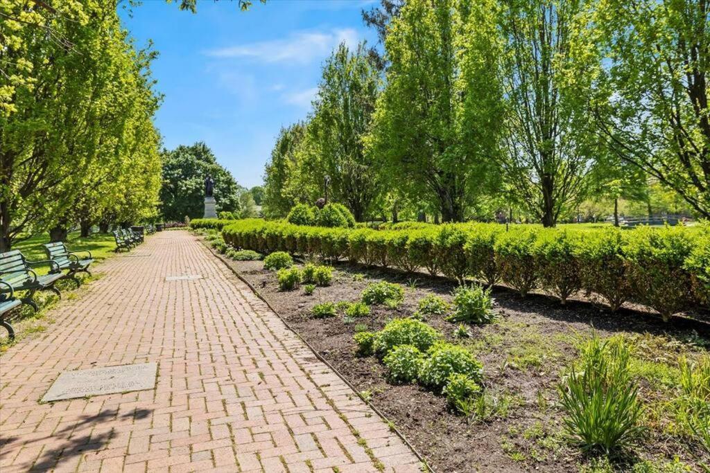 Holiday home German Village Serenity, Steps To Schiller Park *
